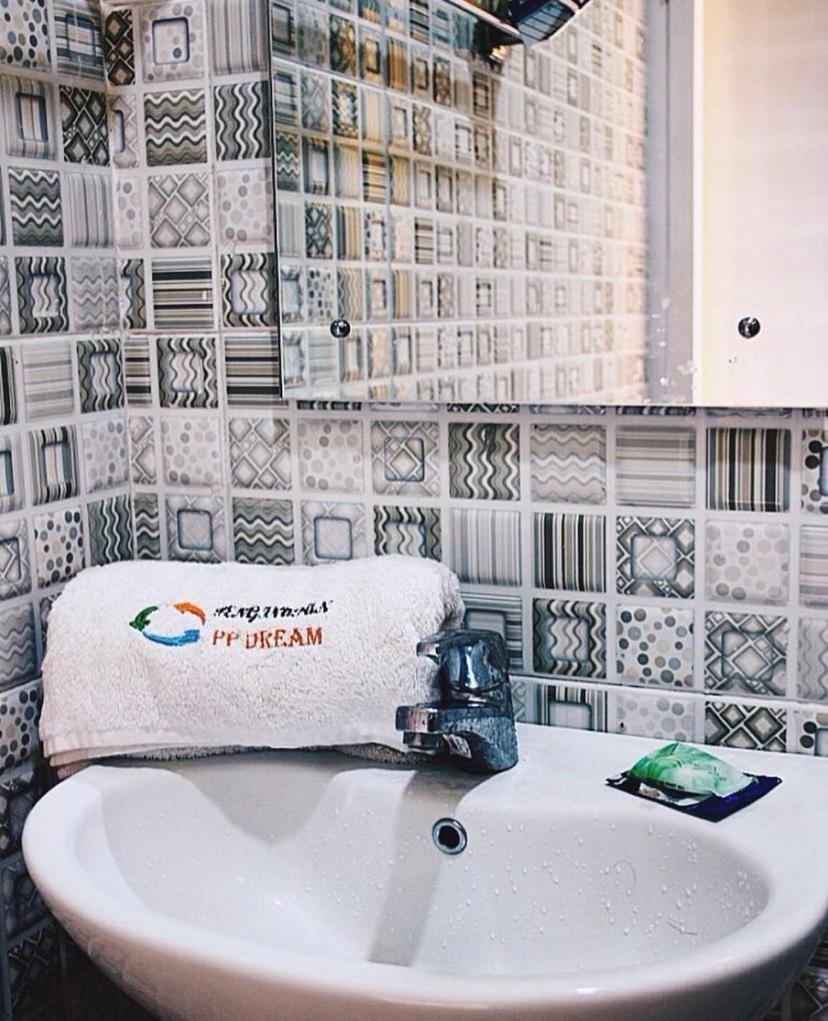 Pp Dream Guesthouse Singaraja Esterno foto